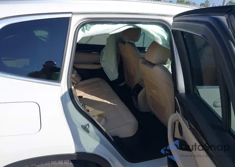 2019 BMW X3 Sdrive30I z USA, uszkodzony, nr VIN 5UXTR7C52KLE88695